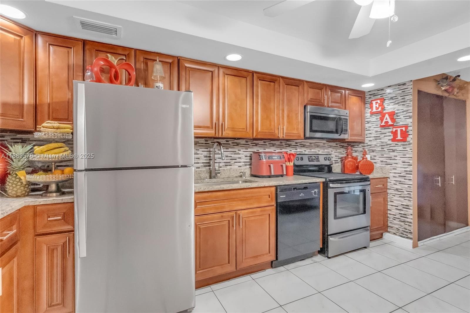 830 E 12th Pl, Hialeah FL 33010 — 6