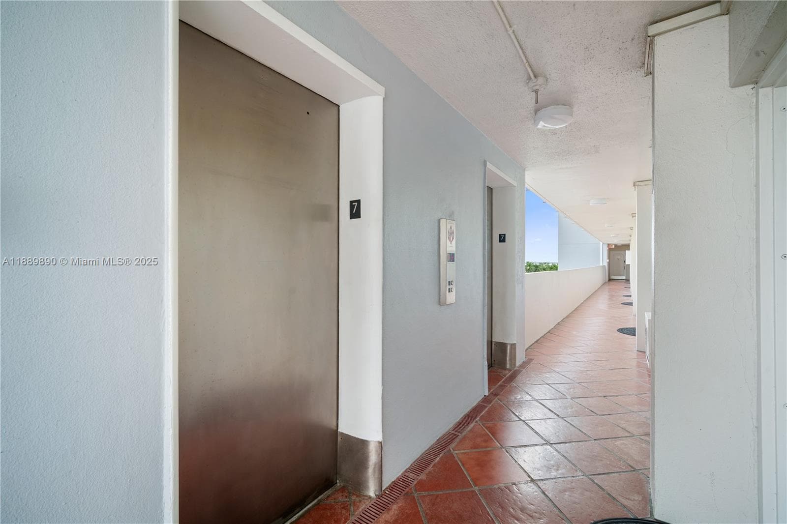 7904 West Dr # 714, North Bay Village FL 33141 — 24