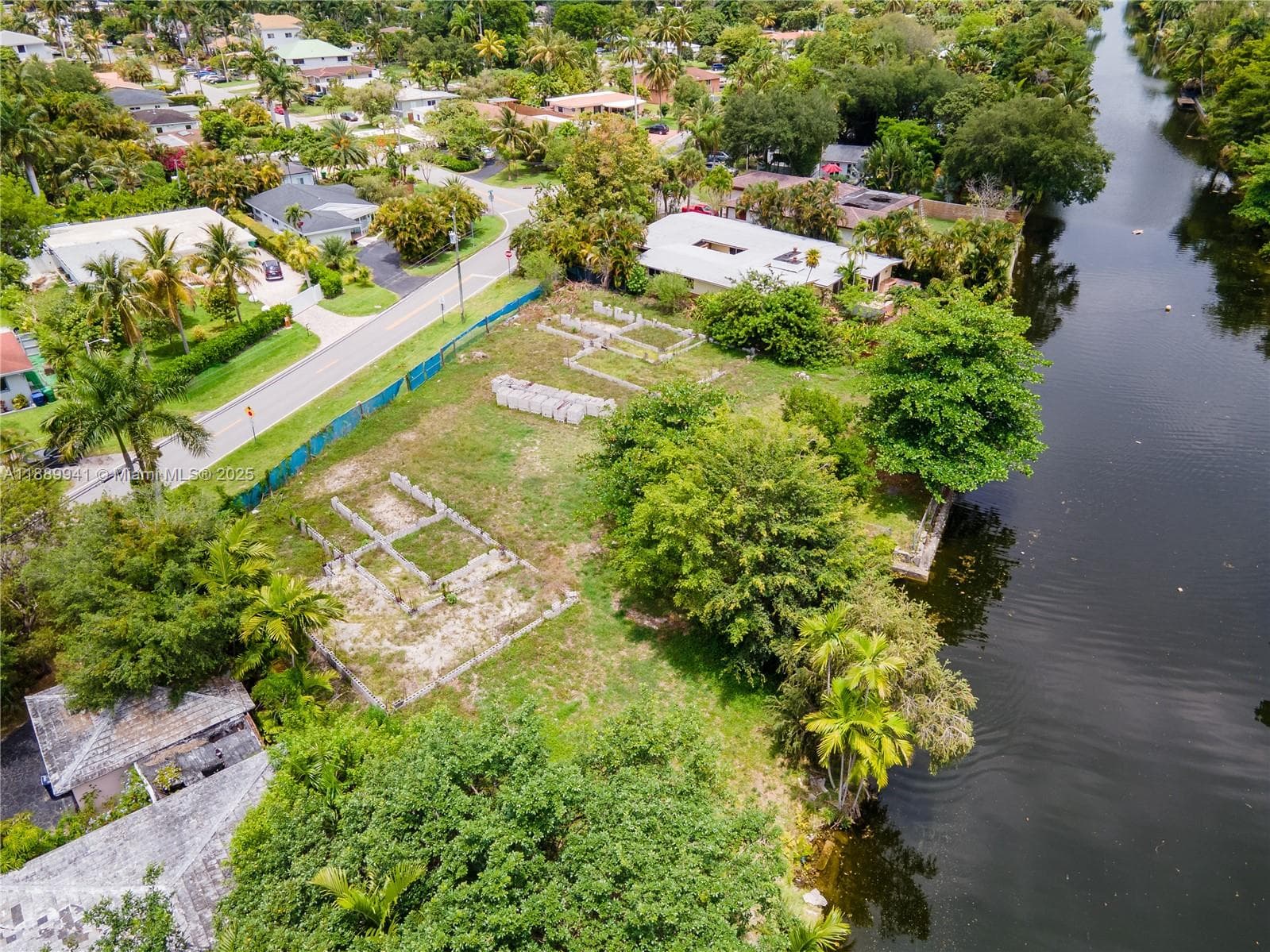 11595 W Biscayne Canal Rd, Miami FL 33161 — 7