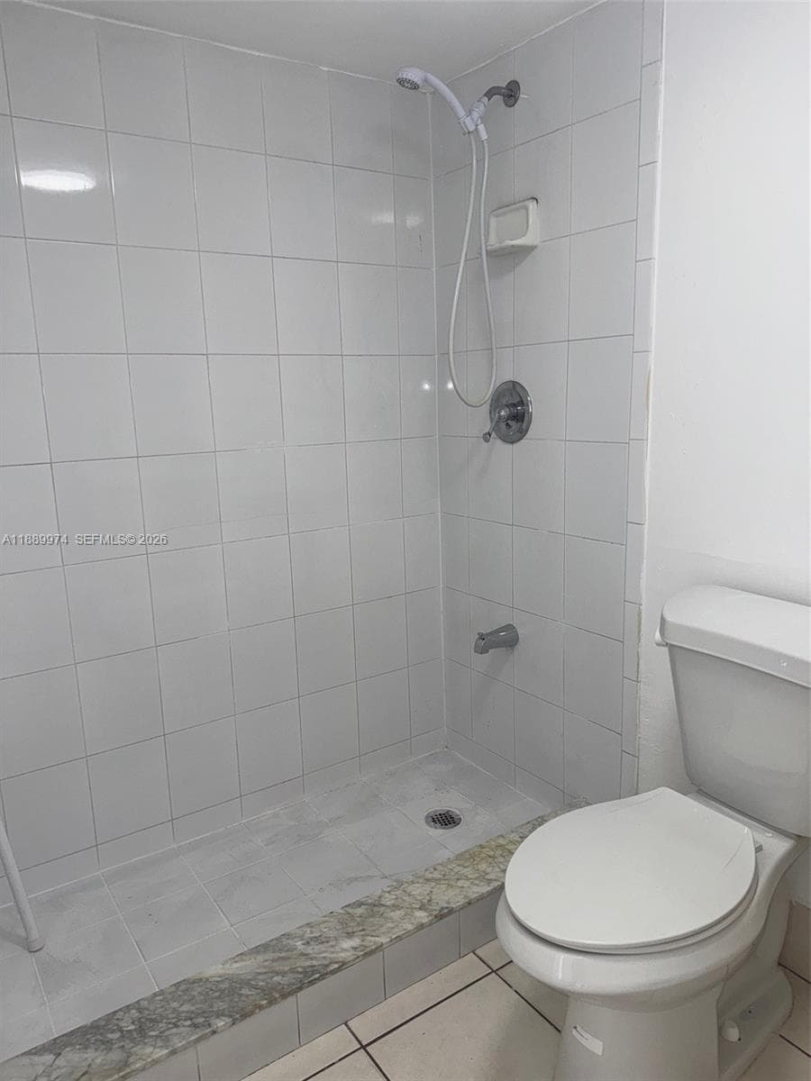 3945 SW 89th Ave # 201, Miami FL 33165 — 21