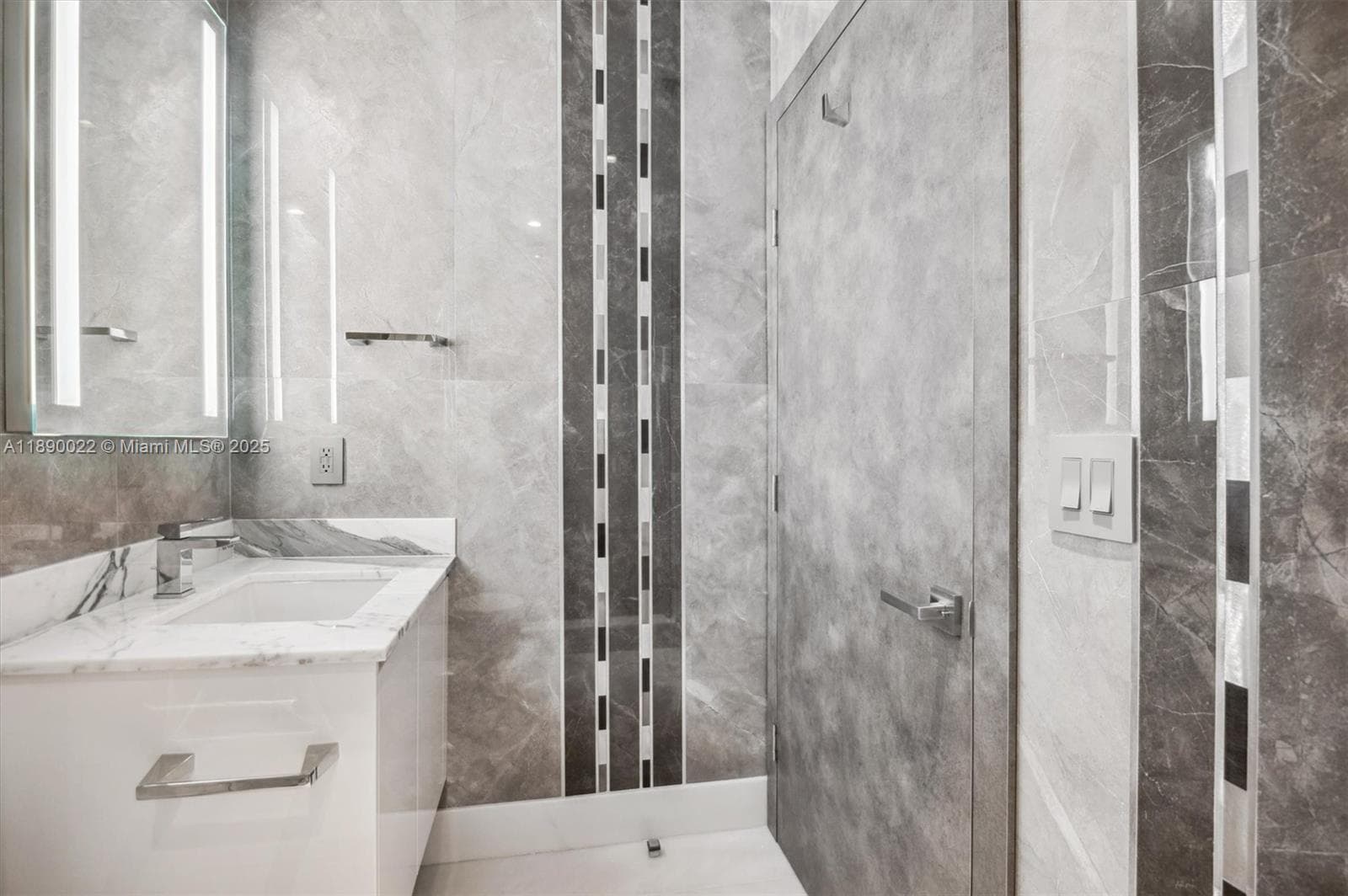 330 Sunny Isles Blvd, Sunny Isles Beach FL 33160 — 40