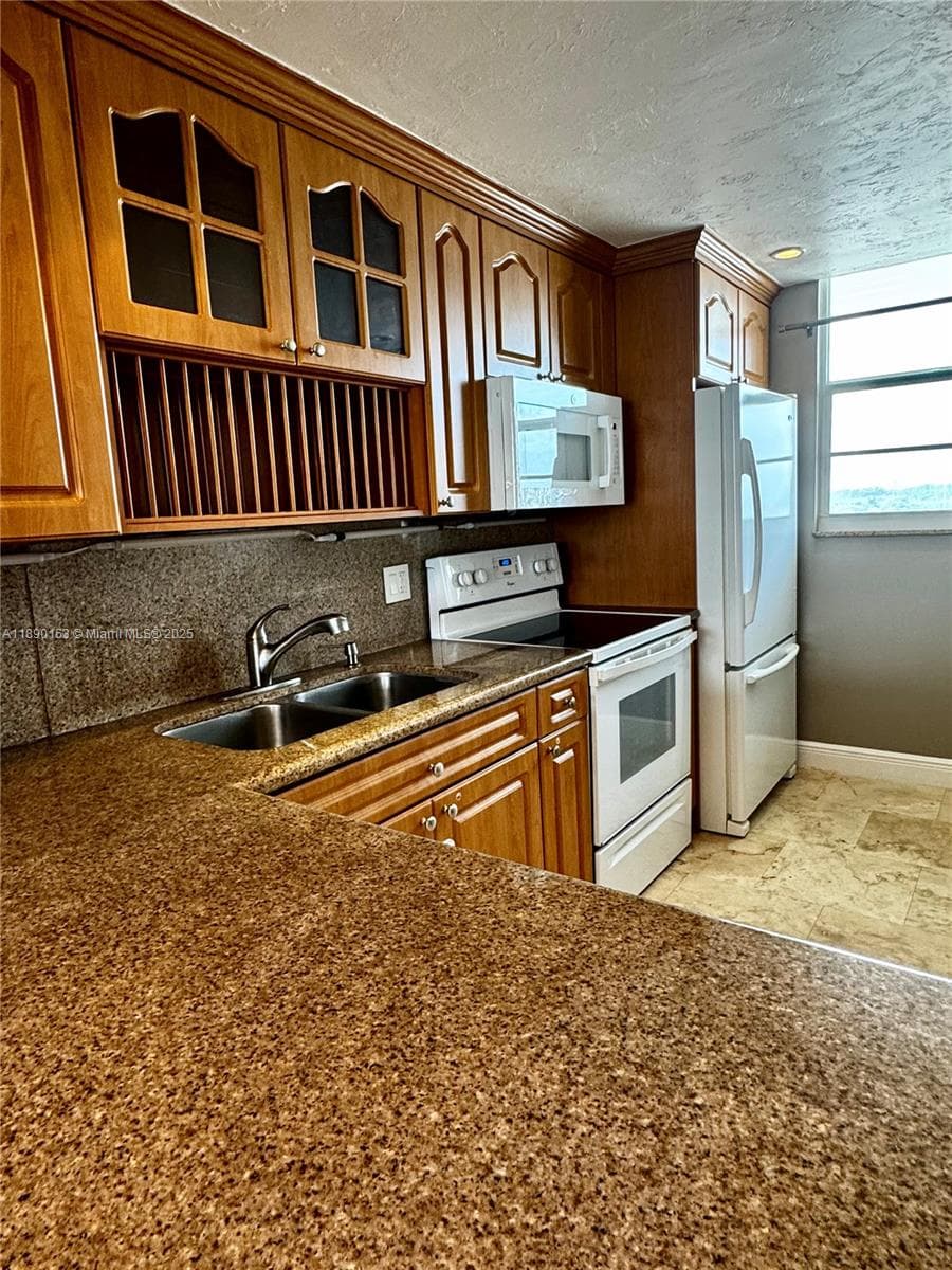 3545 NE 166th St # 805, North Miami Beach FL 33160 — 6