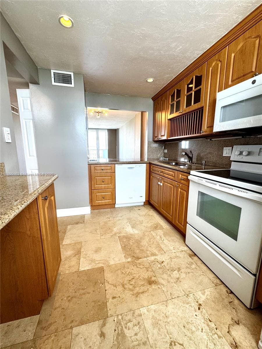 3545 NE 166th St # 805, North Miami Beach FL 33160 — 4