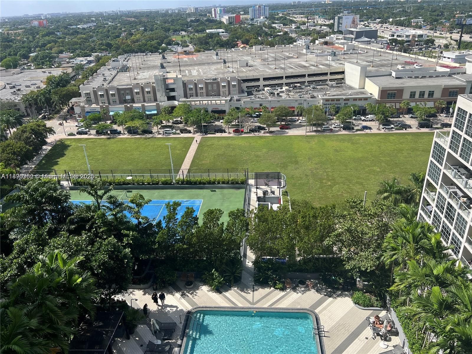 121 NE 34th St # 1610, Miami FL 33137 — 26