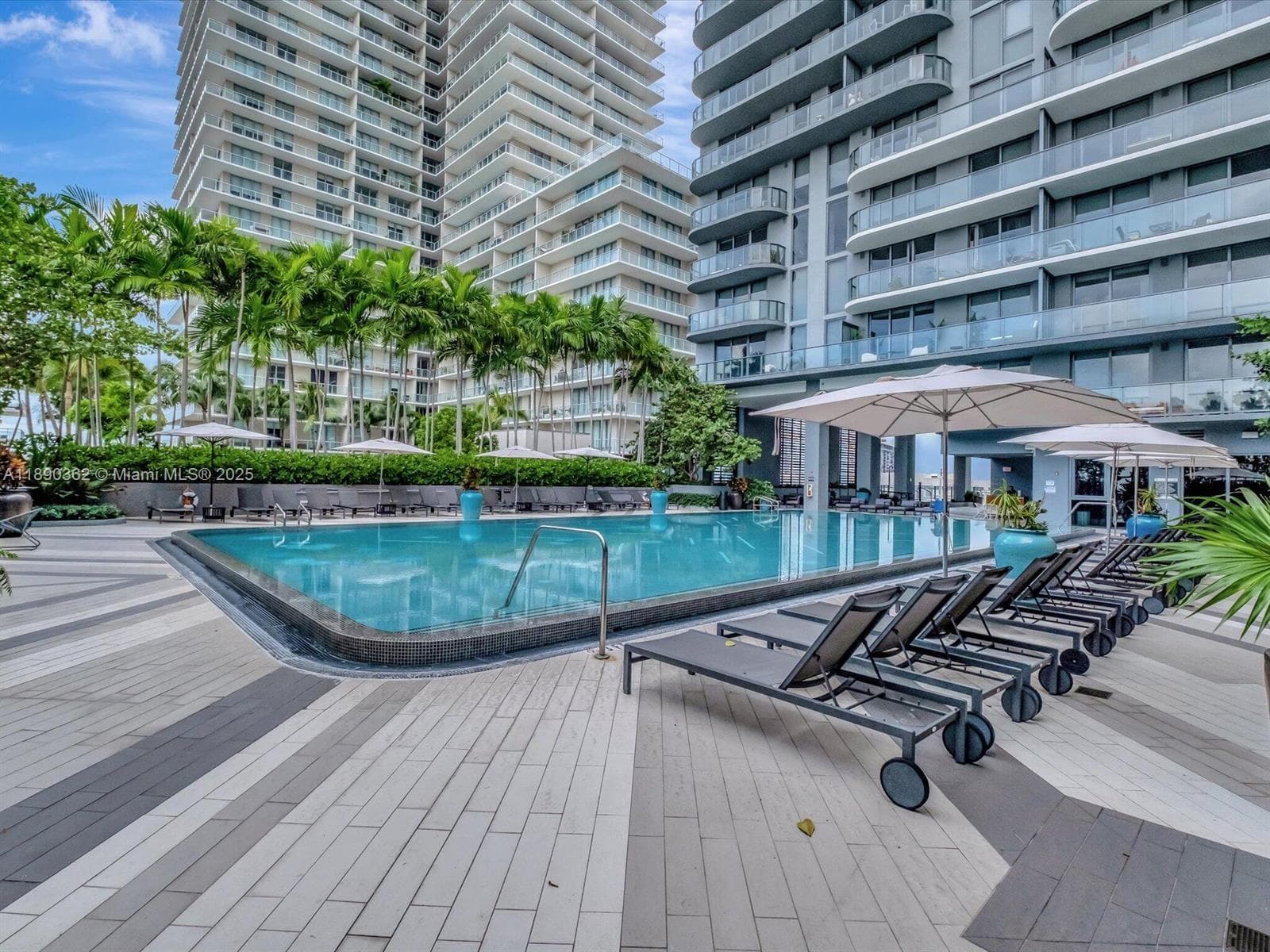 121 NE 34th St # 1610, Miami FL 33137 — 28