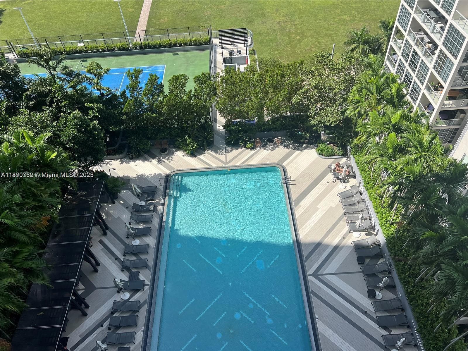 121 NE 34th St # 1610, Miami FL 33137 — 24