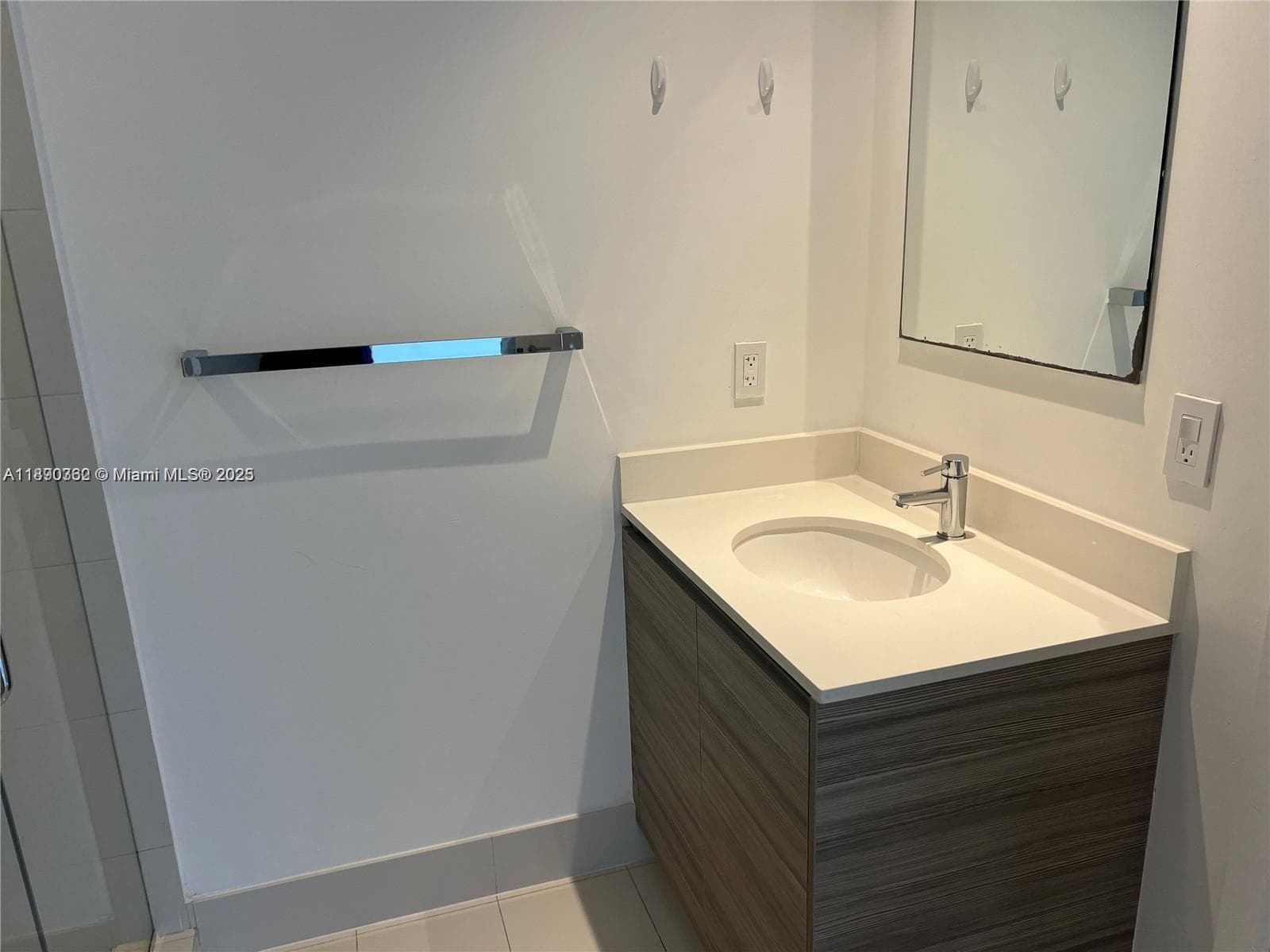 121 NE 34th St # 1610, Miami FL 33137 — 18