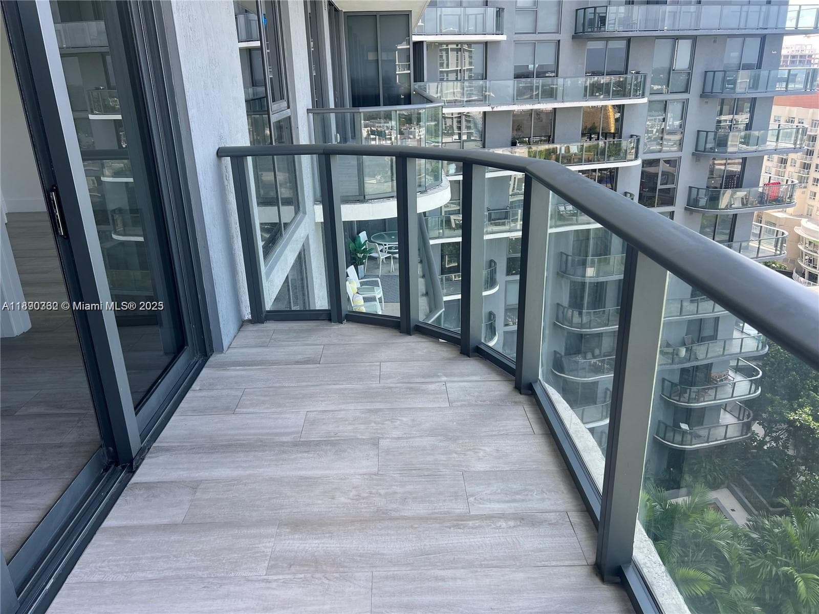 121 NE 34th St # 1610, Miami FL 33137 — 21