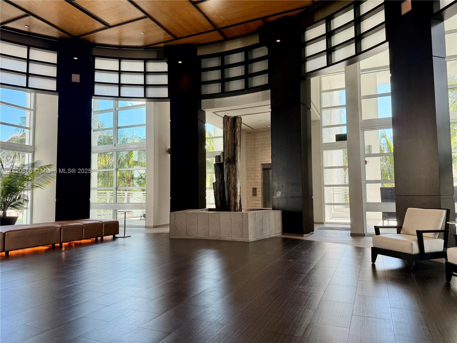 900 Brickell Key Blvd # 2204, Miami FL 33131 — 32