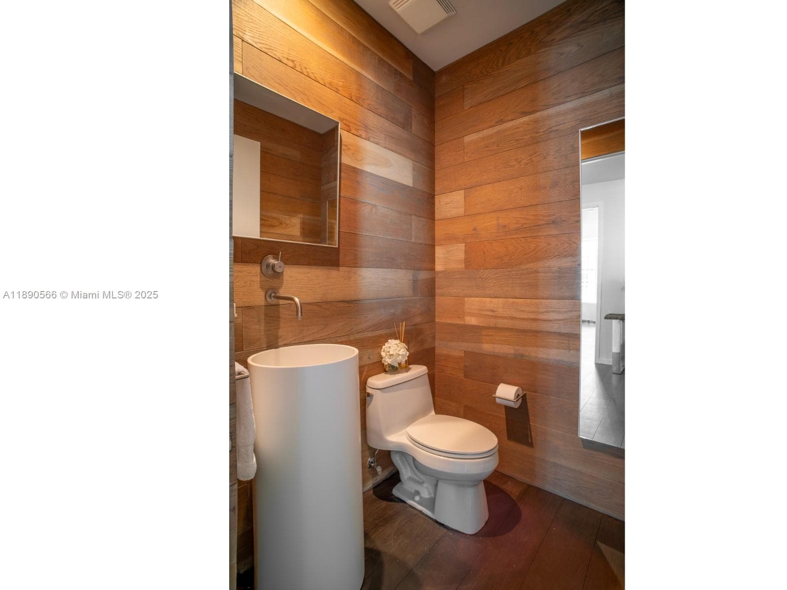 900 Brickell Key Blvd # 2204, Miami FL 33131 — 10