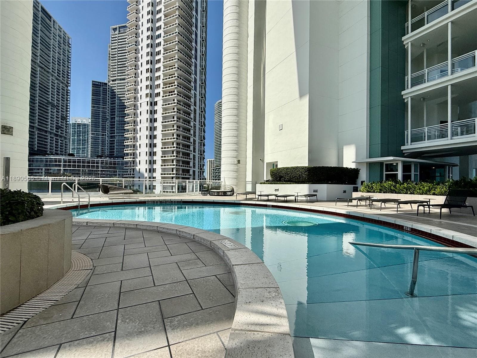 900 Brickell Key Blvd # 2204, Miami FL 33131 — 37