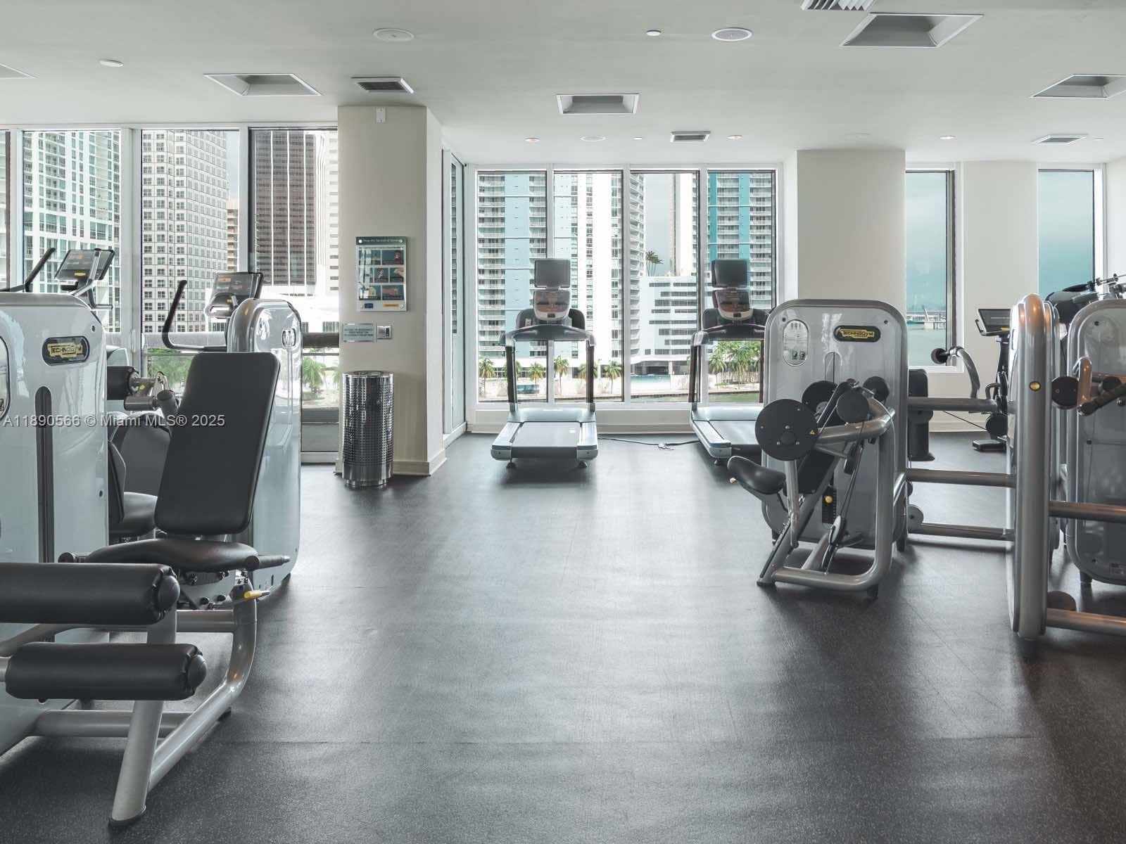 900 Brickell Key Blvd # 2204, Miami FL 33131 — 35