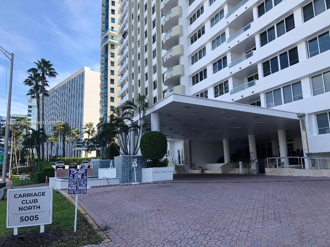 5005 Collins Ave # 322, Miami Beach FL 33140 — 1