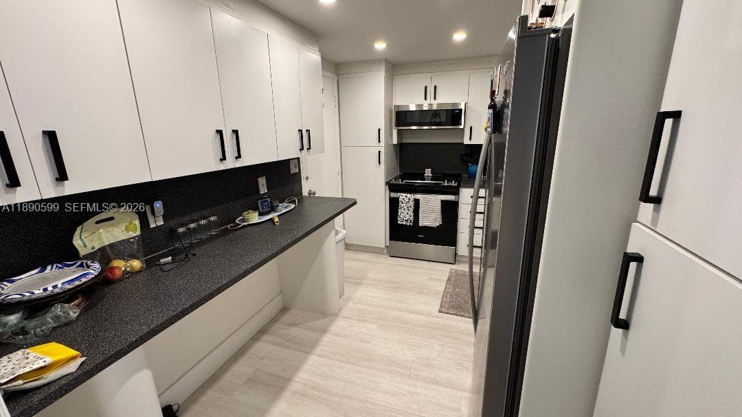 5005 Collins Ave # 322, Miami Beach FL 33140 — 5