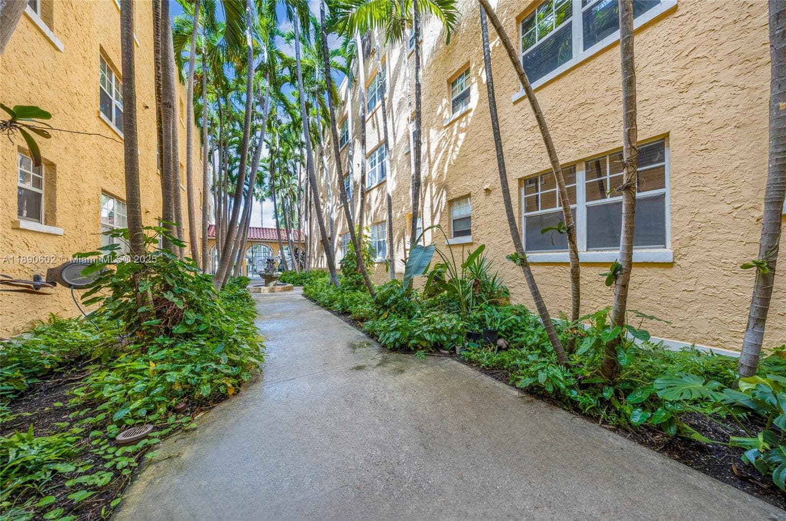 1255 Pennsylvania Ave # 307, Miami Beach FL 33139 — 22