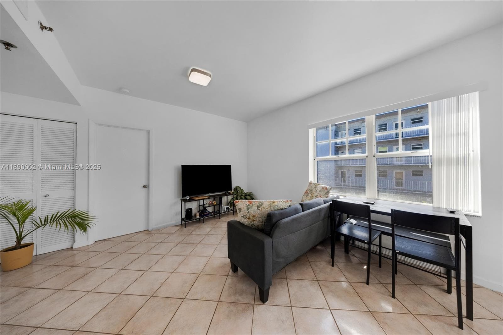 1255 Pennsylvania Ave # 307, Miami Beach FL 33139 — 15