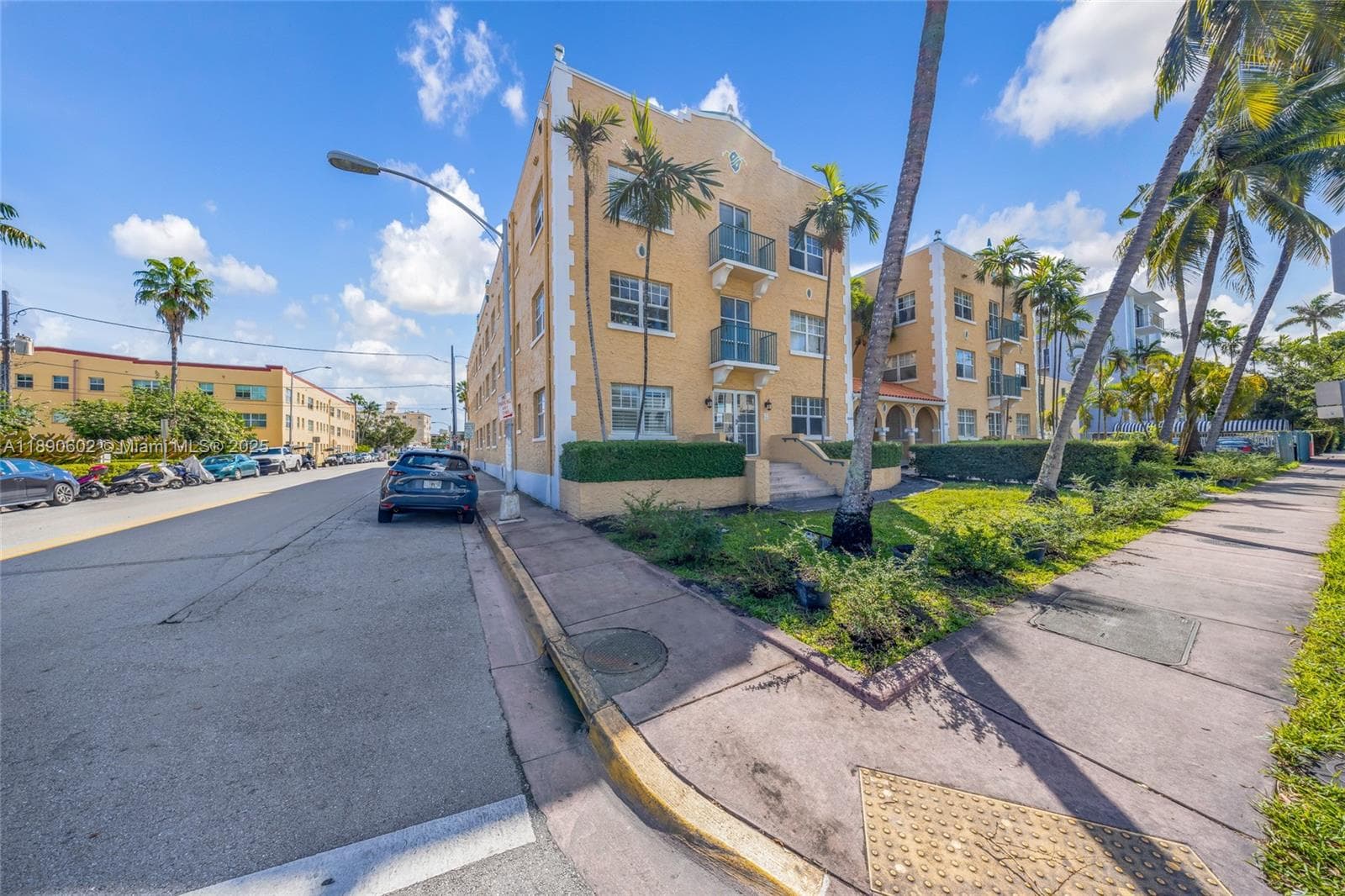 1255 Pennsylvania Ave # 307, Miami Beach FL 33139 — 25