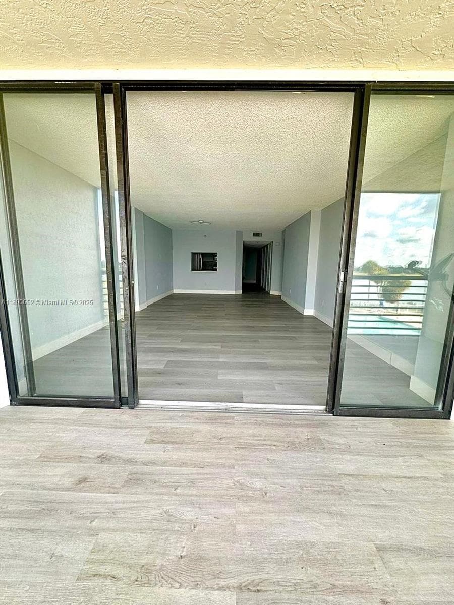 20840 San Simeon Way # 305, Miami FL 33179 — 16