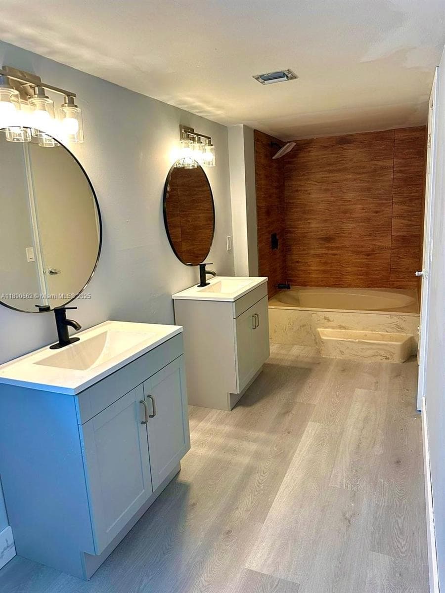 20840 San Simeon Way # 305, Miami FL 33179 — 10