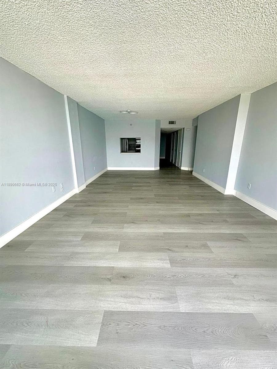 20840 San Simeon Way # 305, Miami FL 33179 — 4