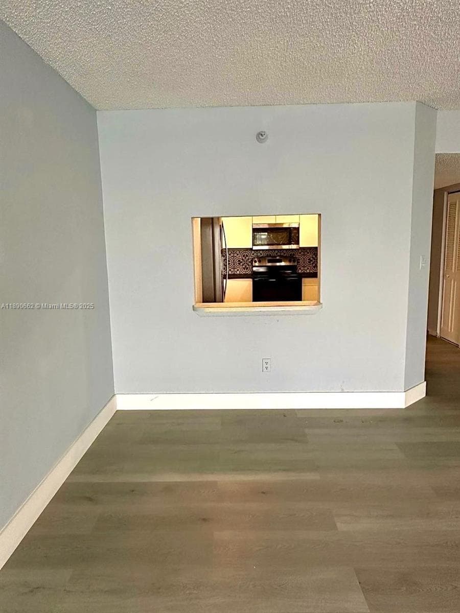 20840 San Simeon Way # 305, Miami FL 33179 — 8