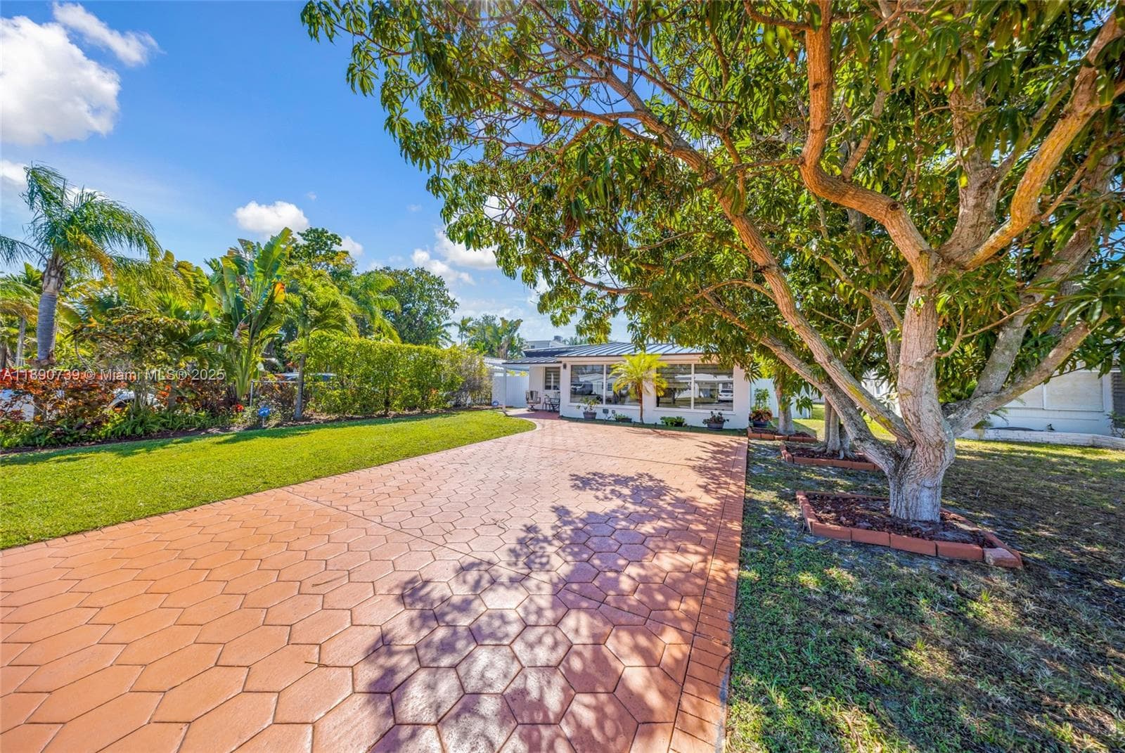 1980 NE 173rd St, North Miami Beach FL 33162 — 34