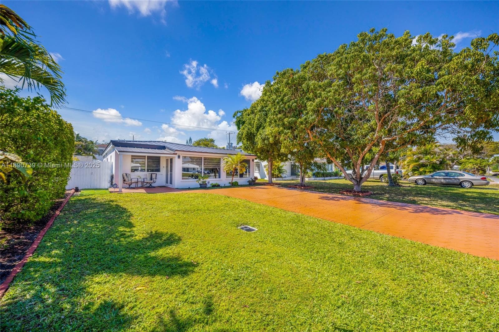 1980 NE 173rd St, North Miami Beach FL 33162 — 35