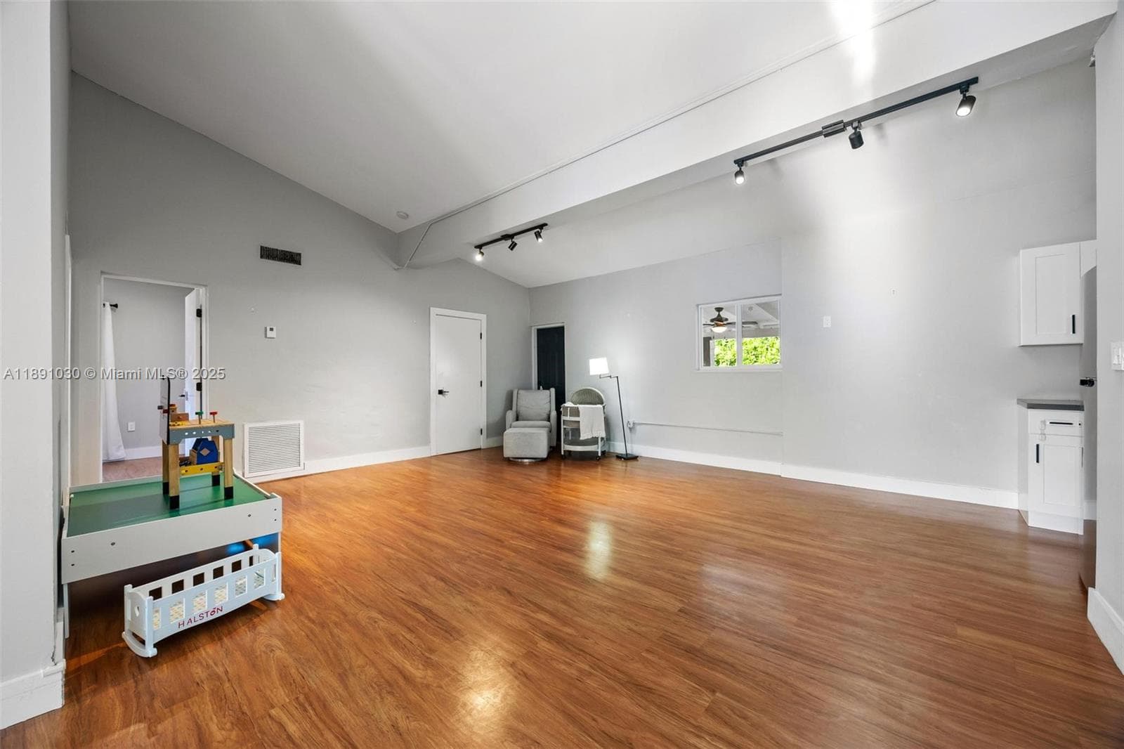 1651 SW 13th Ave, Miami FL 33145 — 60