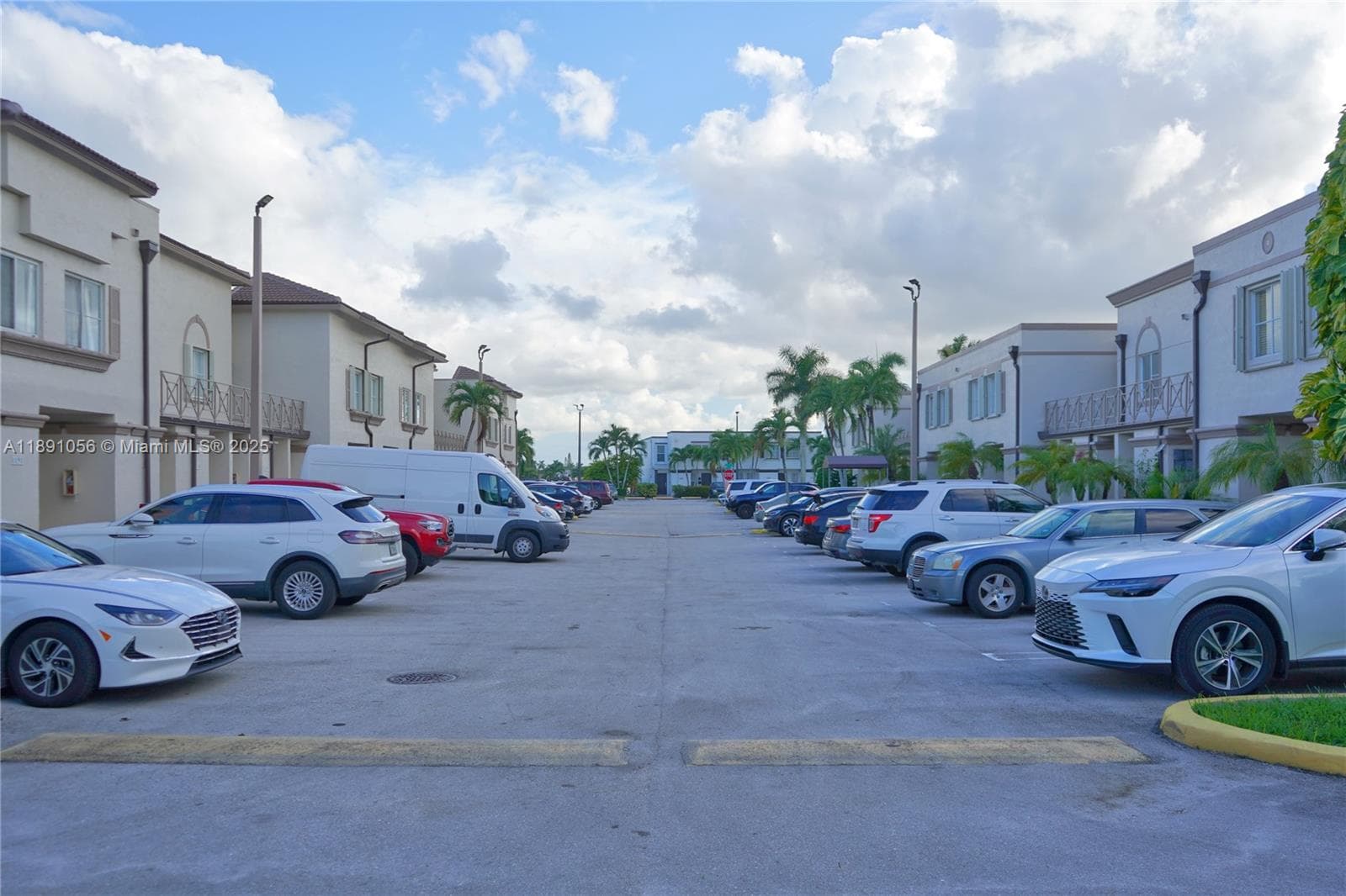 1195 NW 124th Ave # 2202, Miami FL 33182 — 36
