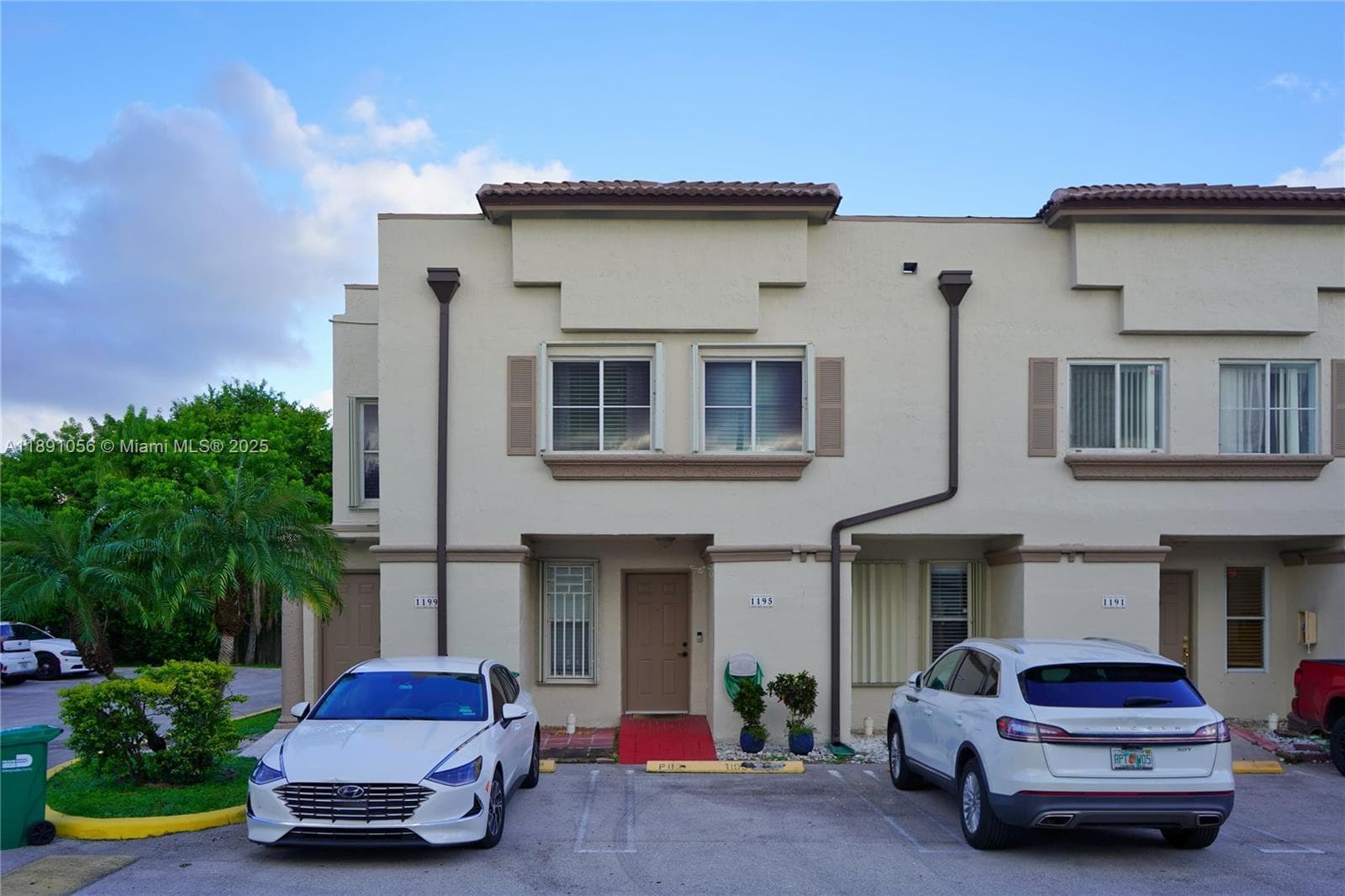 1195 NW 124th Ave # 2202, Miami FL 33182 — 1