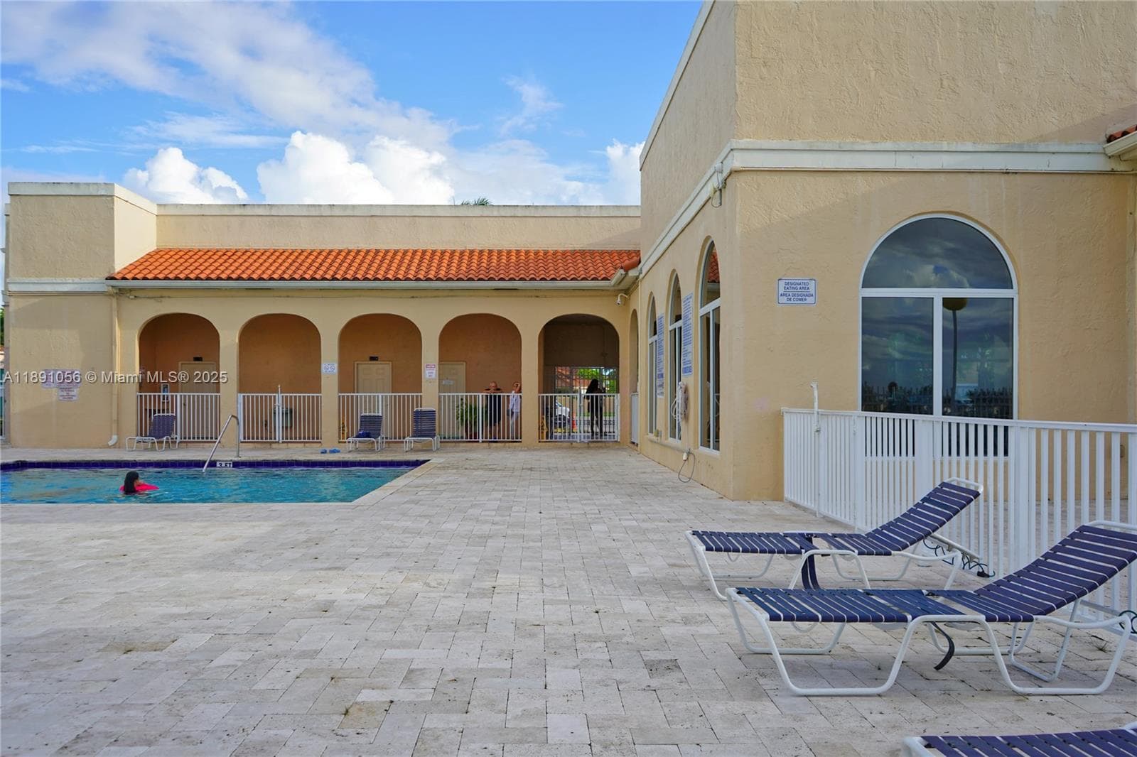1195 NW 124th Ave # 2202, Miami FL 33182 — 38