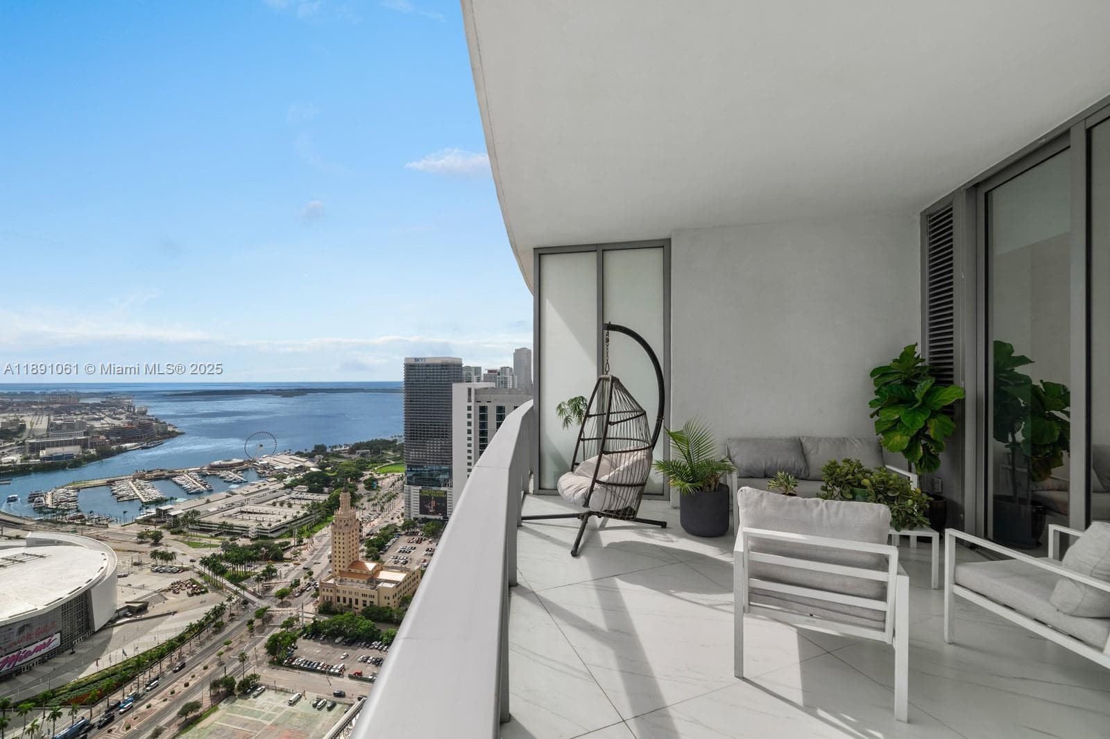 851 NE 1st Ave # 4403, Miami FL 33132 — 2