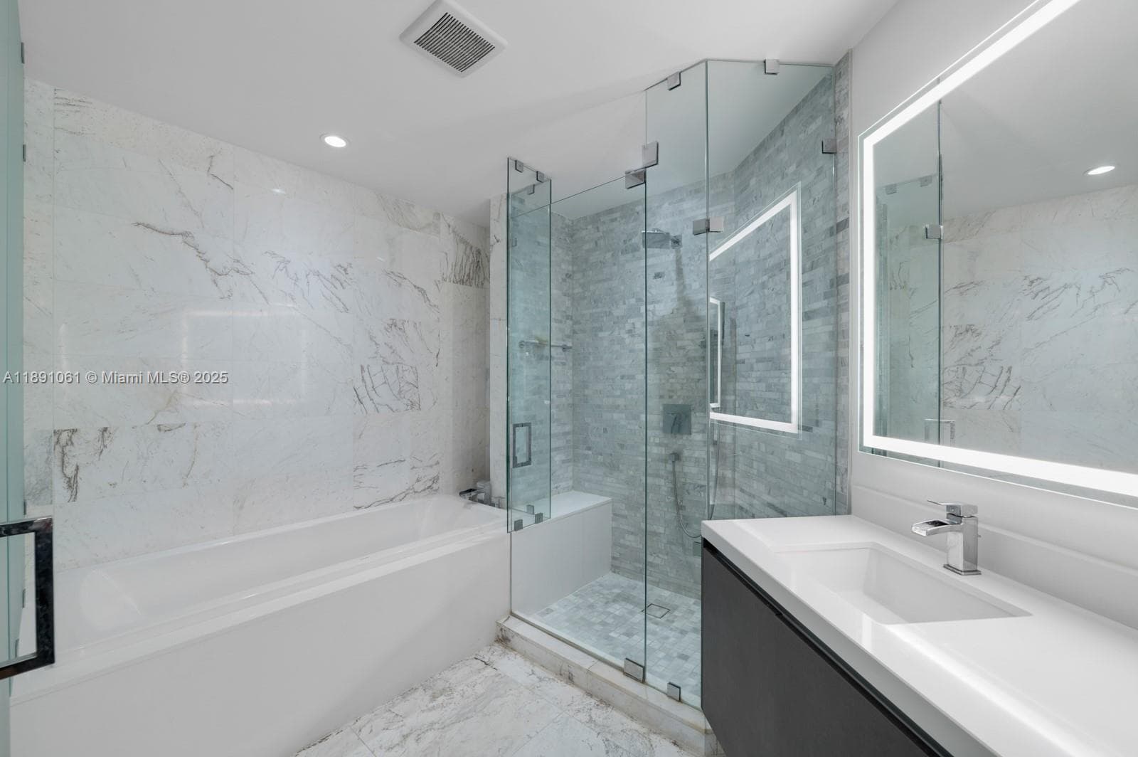 851 NE 1st Ave # 4403, Miami FL 33132 — 10