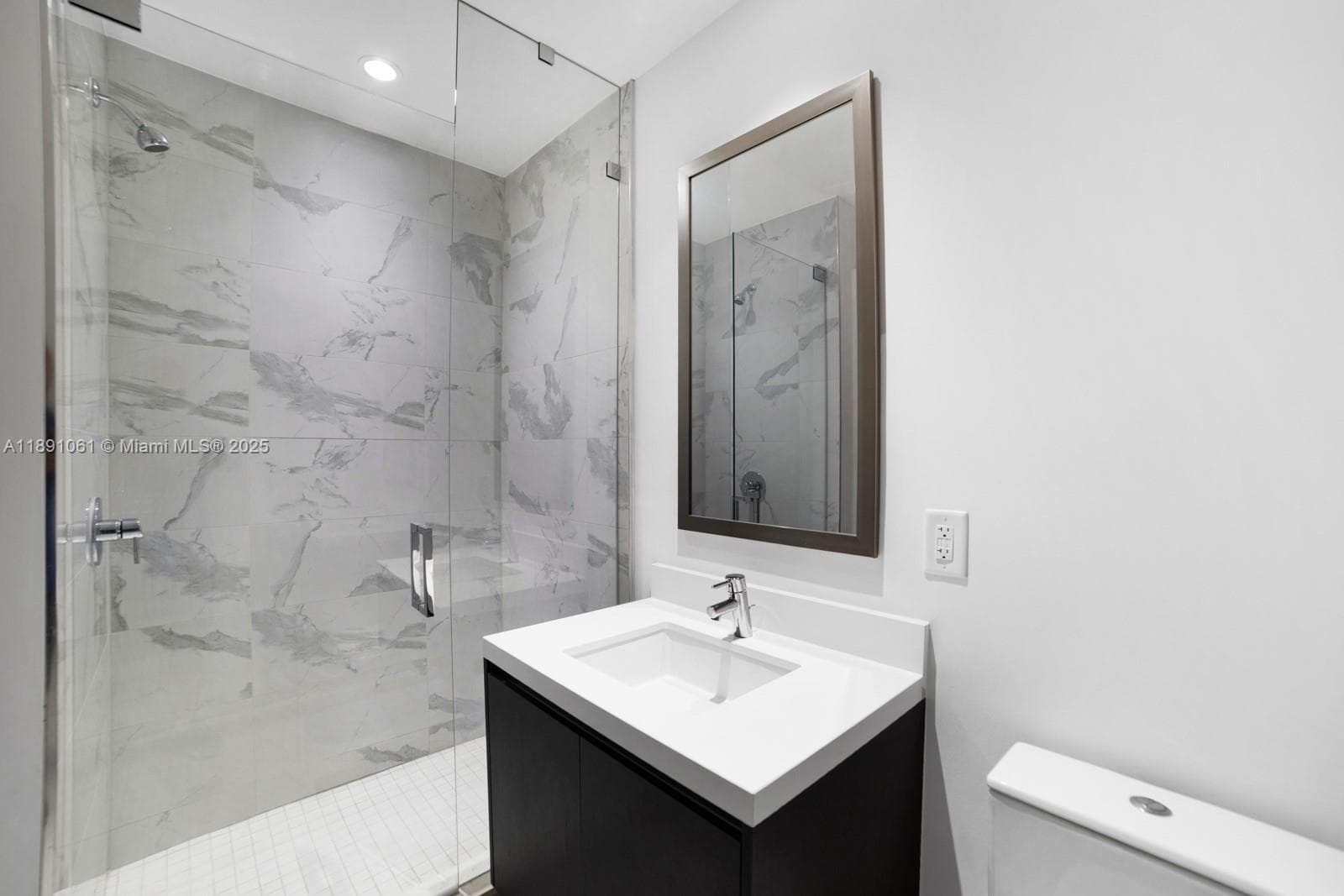 851 NE 1st Ave # 4403, Miami FL 33132 — 15