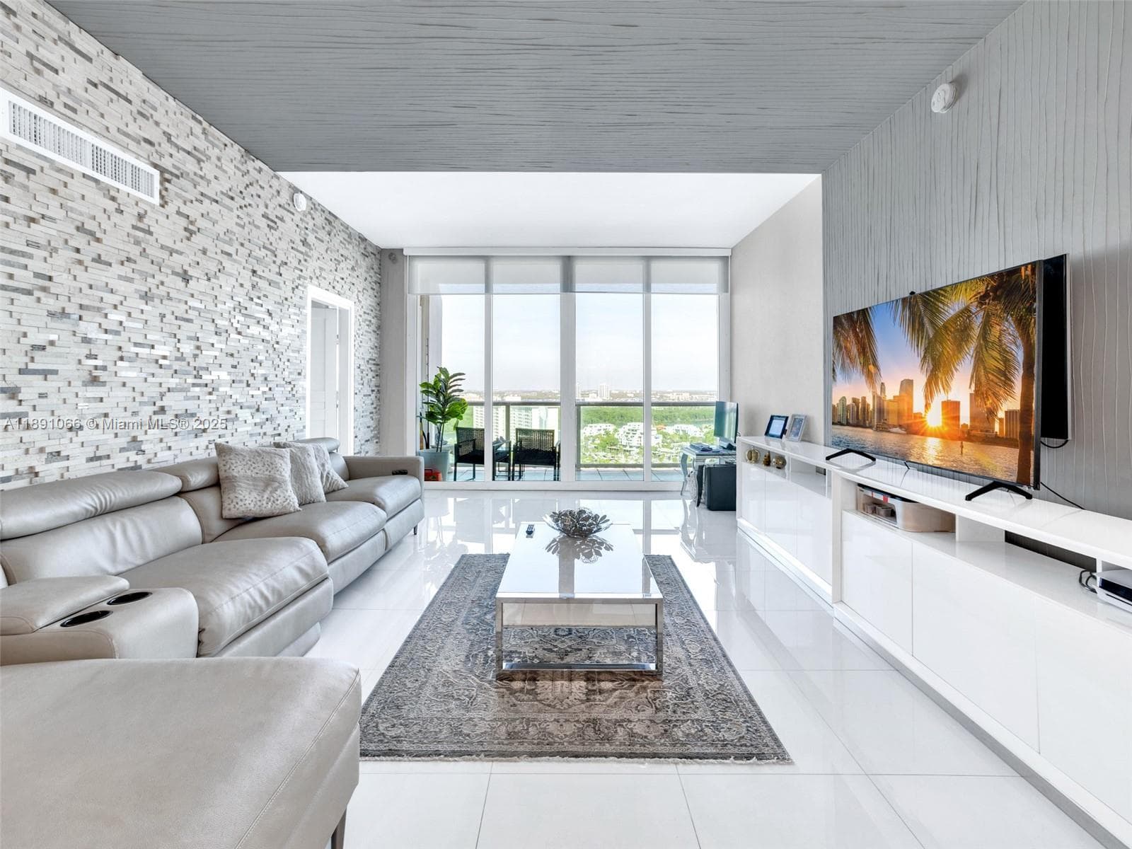 100 Bayview Dr, Sunny Isles Beach FL 33160 — 1