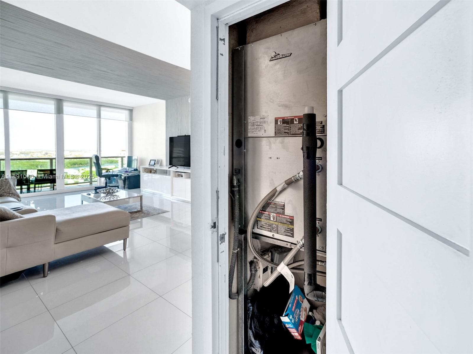 100 Bayview Dr, Sunny Isles Beach FL 33160 — 21