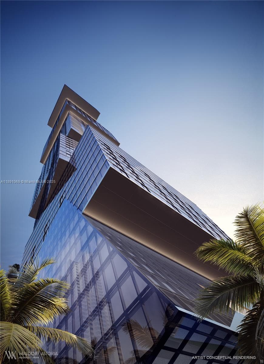 300 N Biscayne Blvd # 4408, Miami FL 33132 — 1