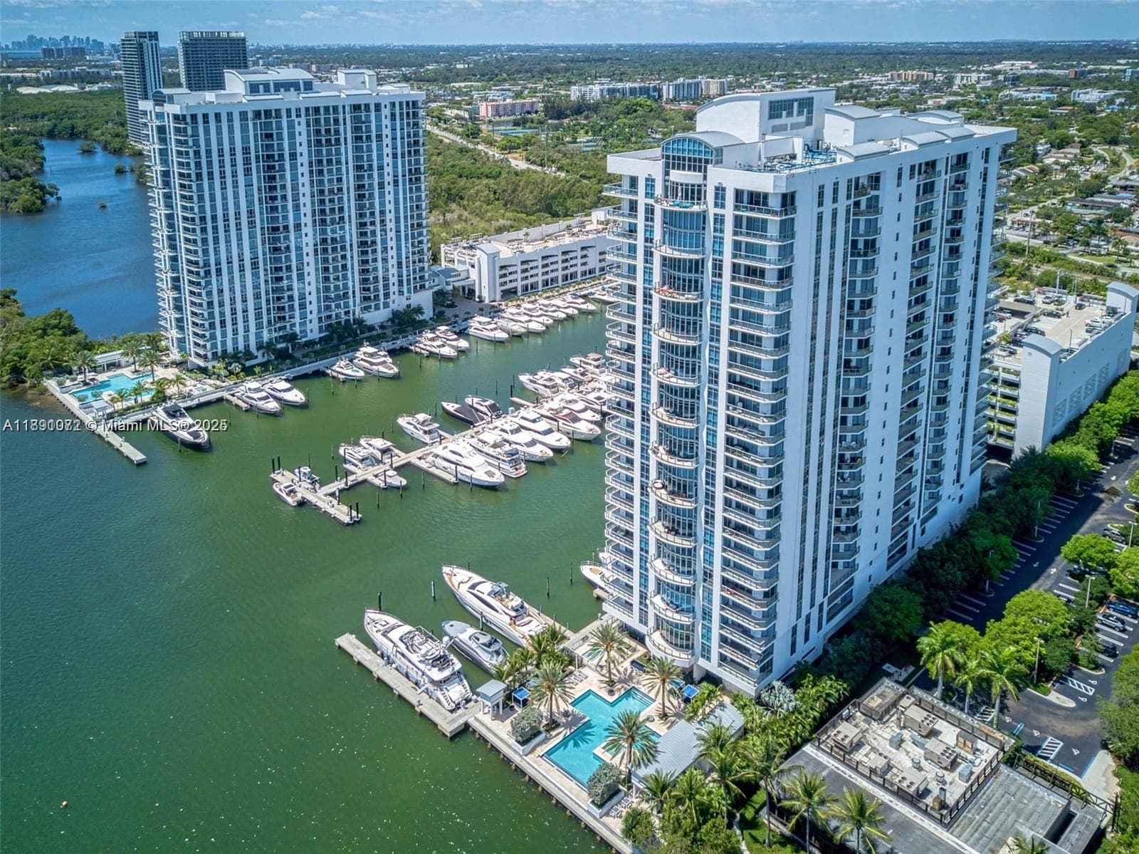 17301 Biscayne Blvd # 708, North Miami Beach FL 33160 — 26