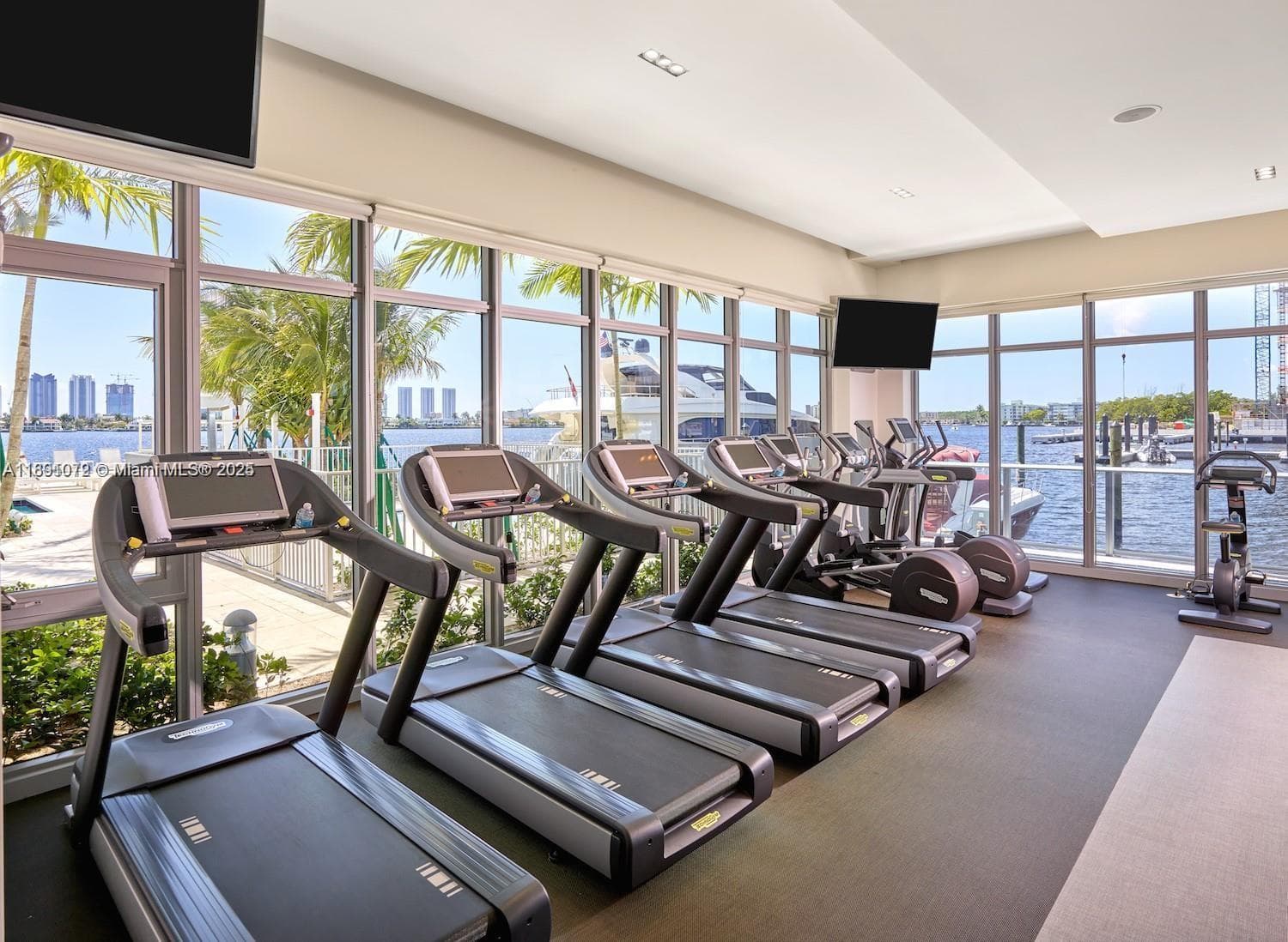 17301 Biscayne Blvd # 708, North Miami Beach FL 33160 — 32