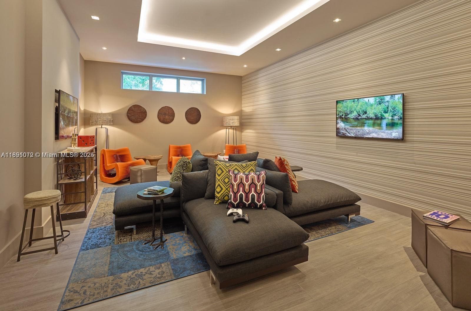 17301 Biscayne Blvd # 708, North Miami Beach FL 33160 — 34