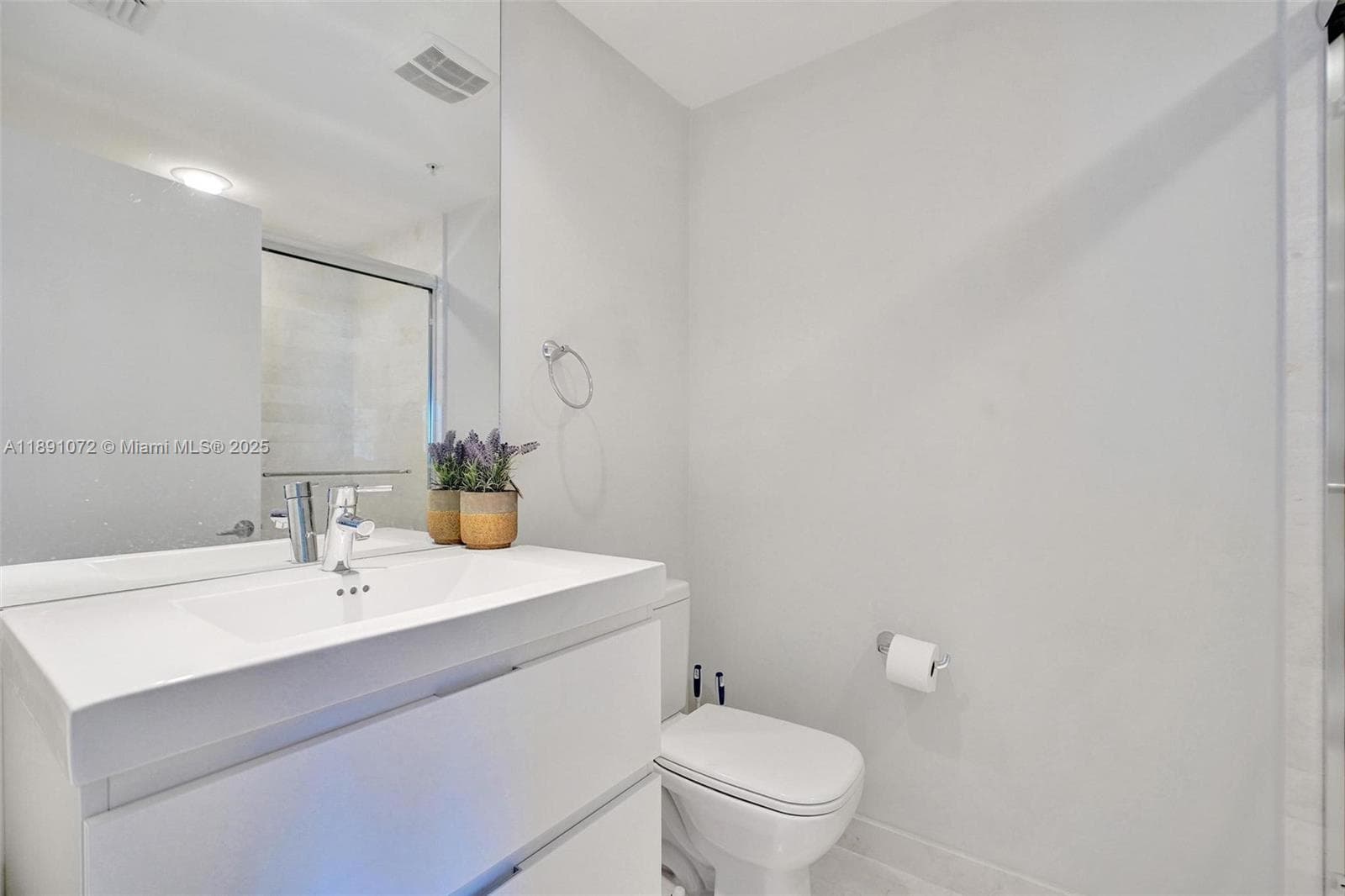 17301 Biscayne Blvd # 708, North Miami Beach FL 33160 — 11