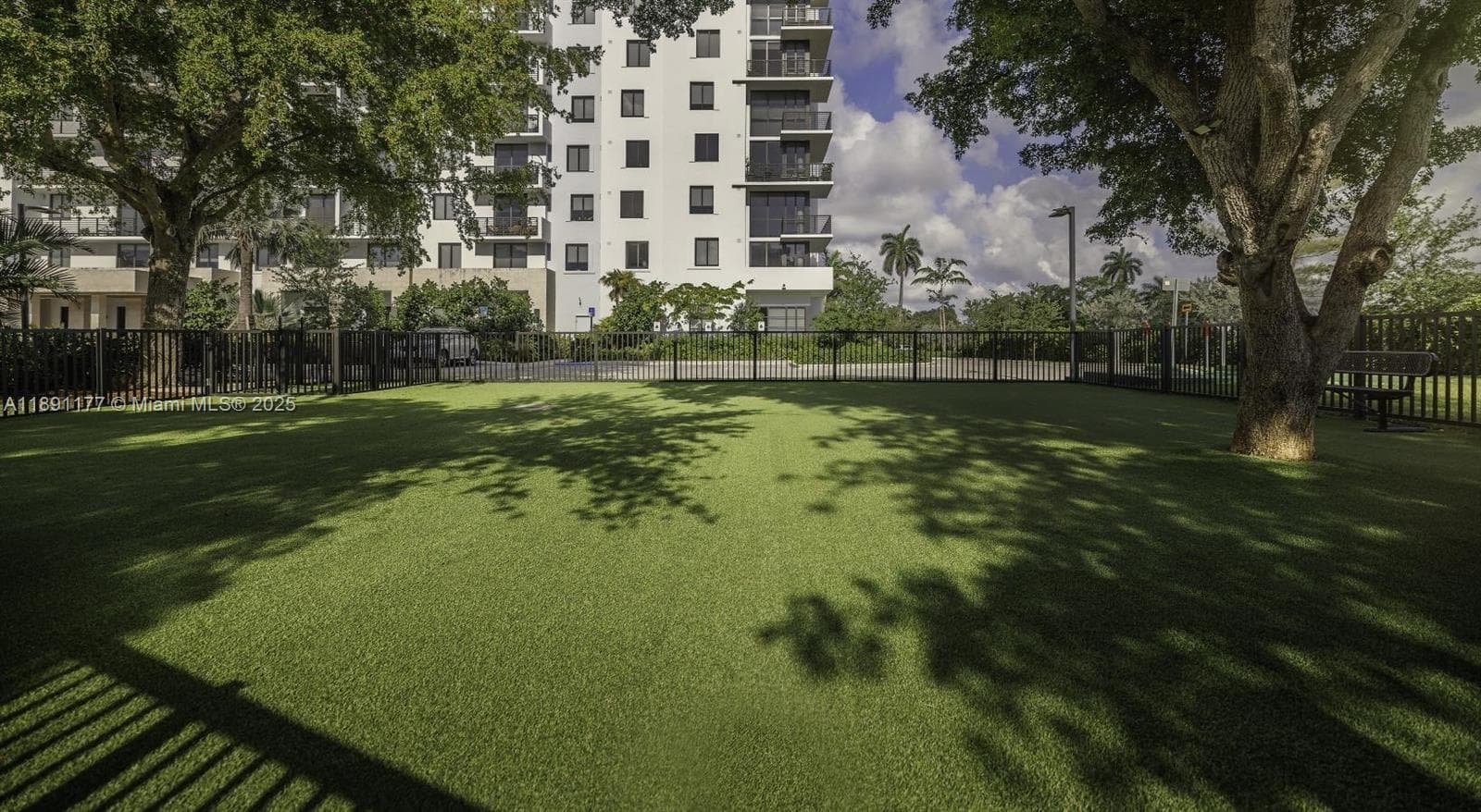 11200 Biscayne Blvd # A3, Miami FL 33181 — 31
