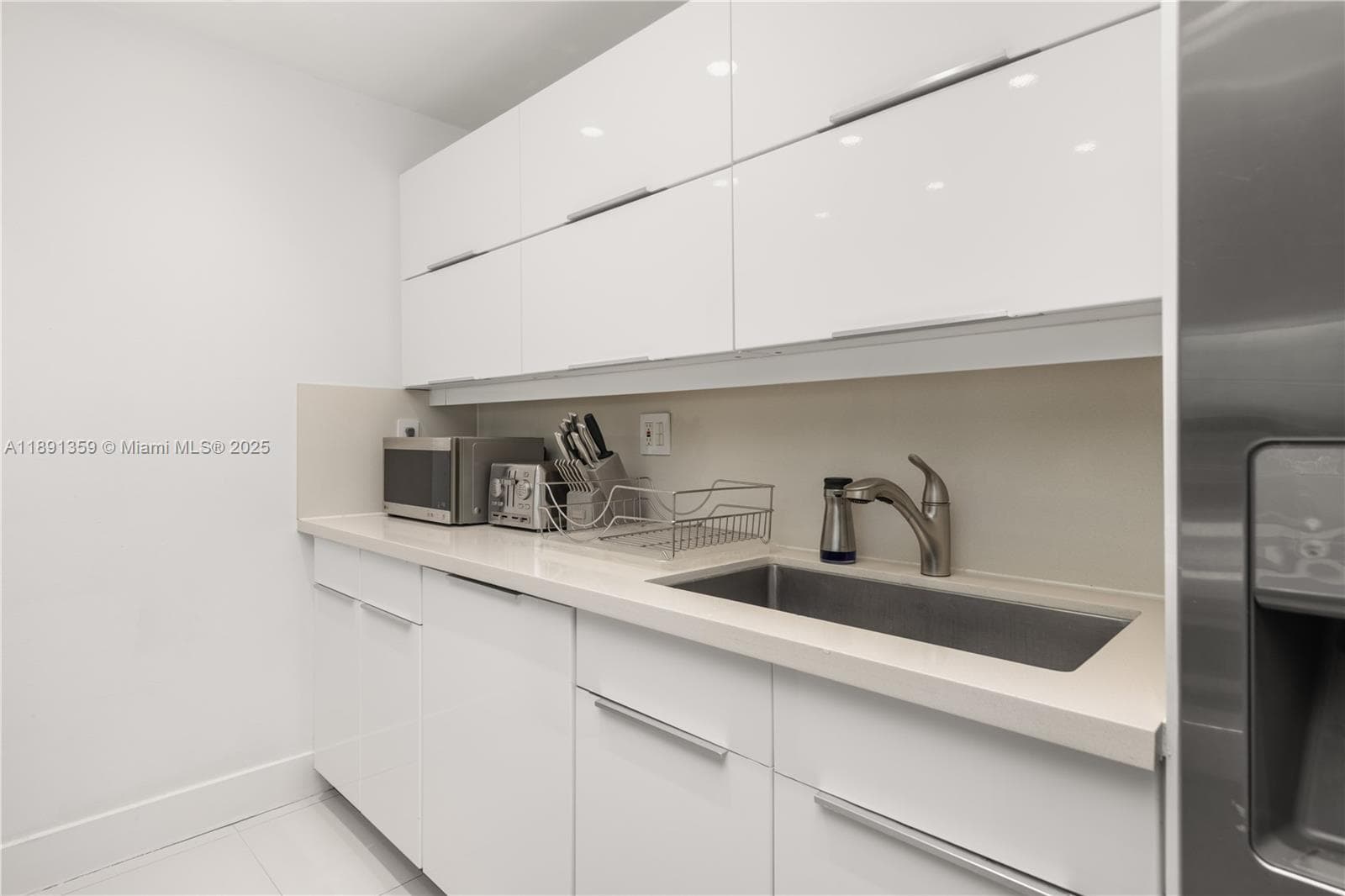 101 Crandon Blvd # 379, Key Biscayne FL 33149 — 24