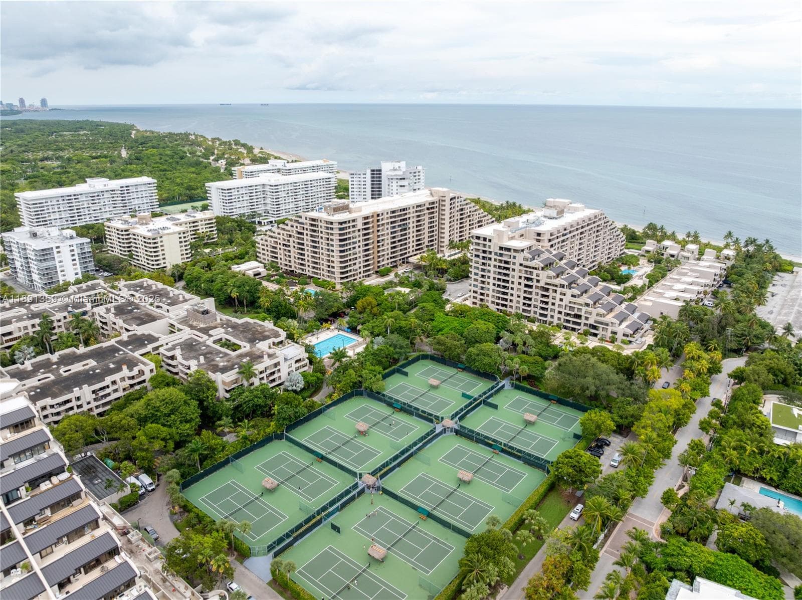 101 Crandon Blvd # 379, Key Biscayne FL 33149 — 38