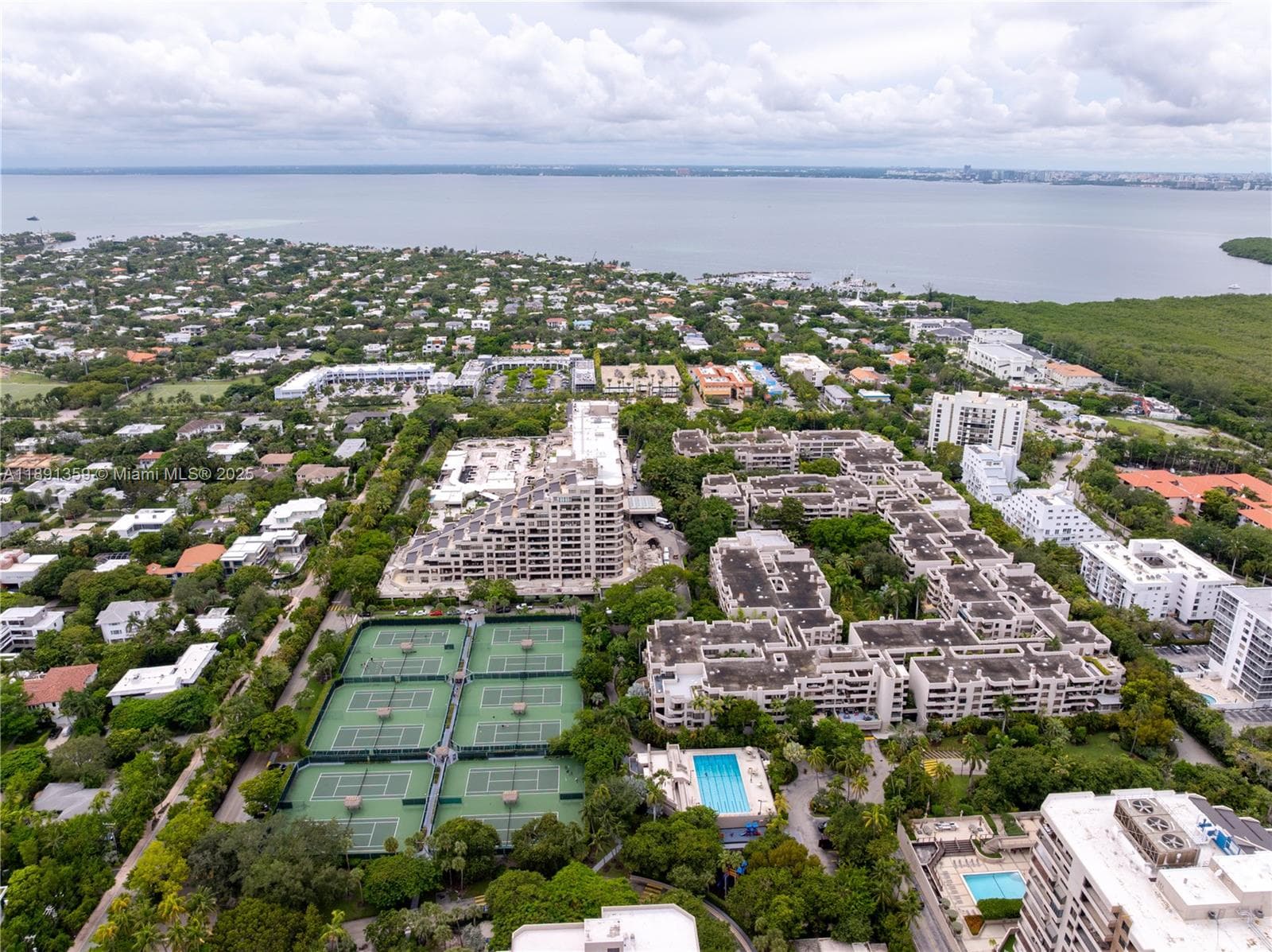 101 Crandon Blvd # 379, Key Biscayne FL 33149 — 40
