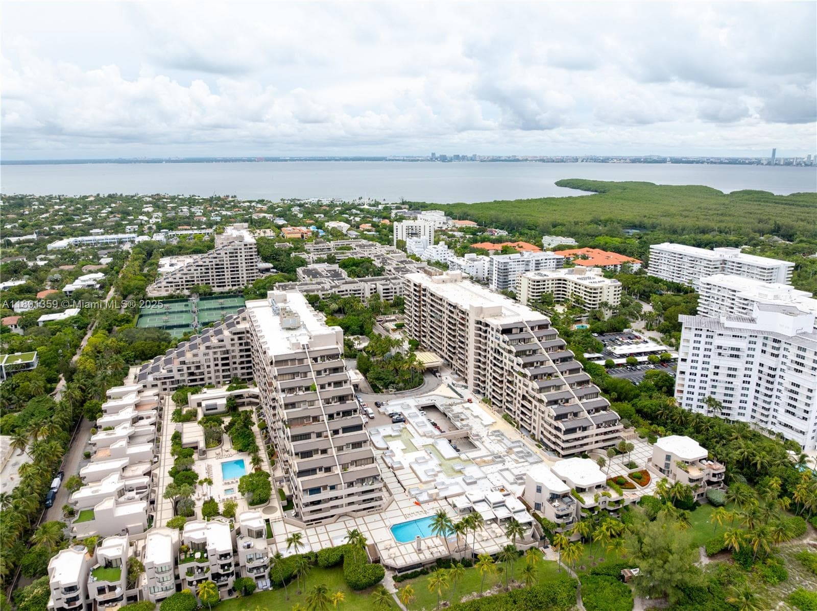 101 Crandon Blvd # 379, Key Biscayne FL 33149 — 39