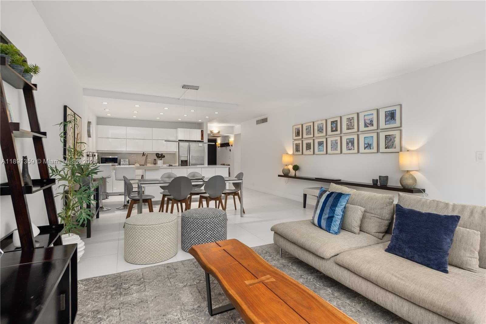 101 Crandon Blvd # 379, Key Biscayne FL 33149 — 25