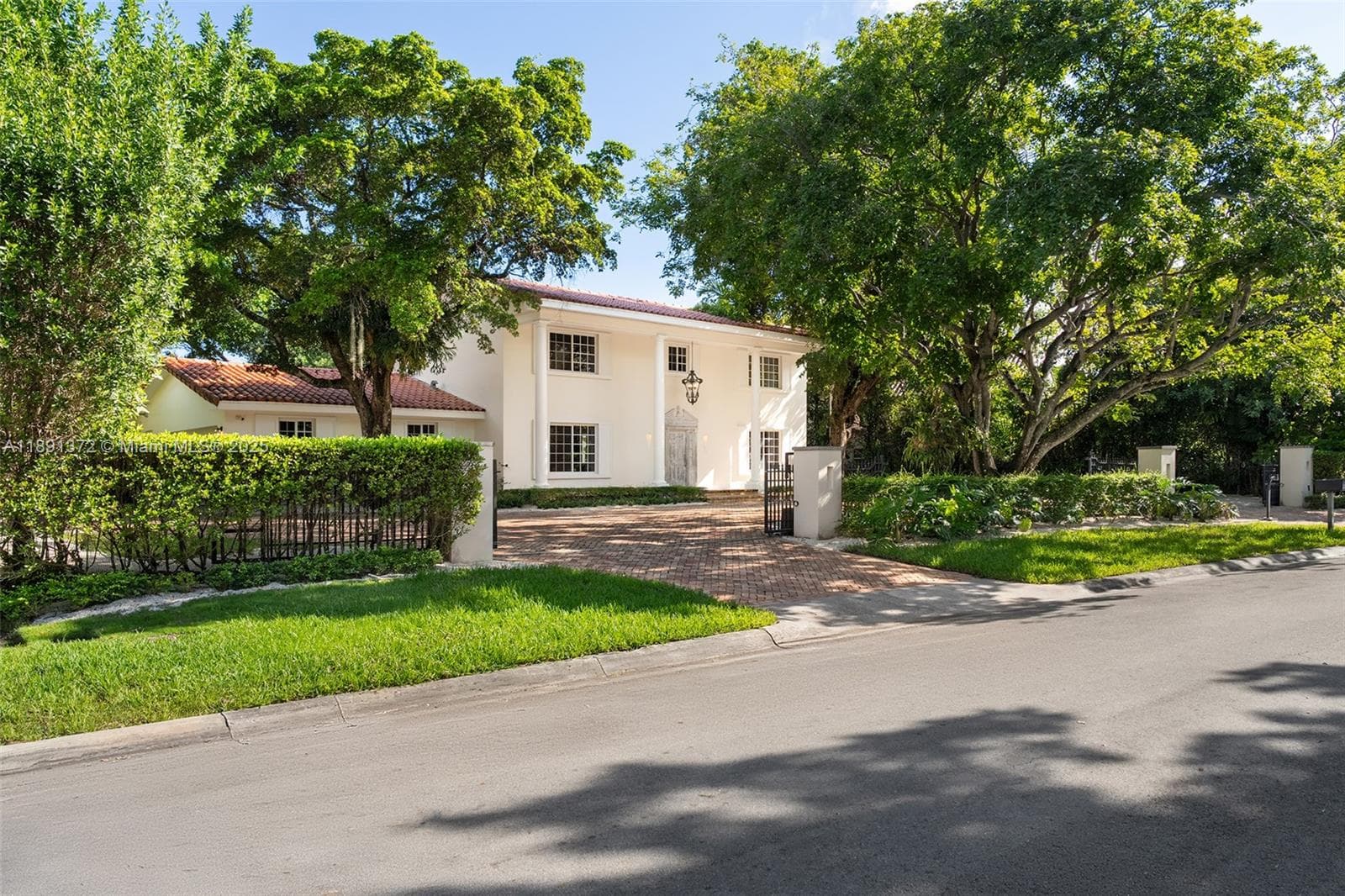 575 Bay Point Rd, Miami FL 33137 — 6
