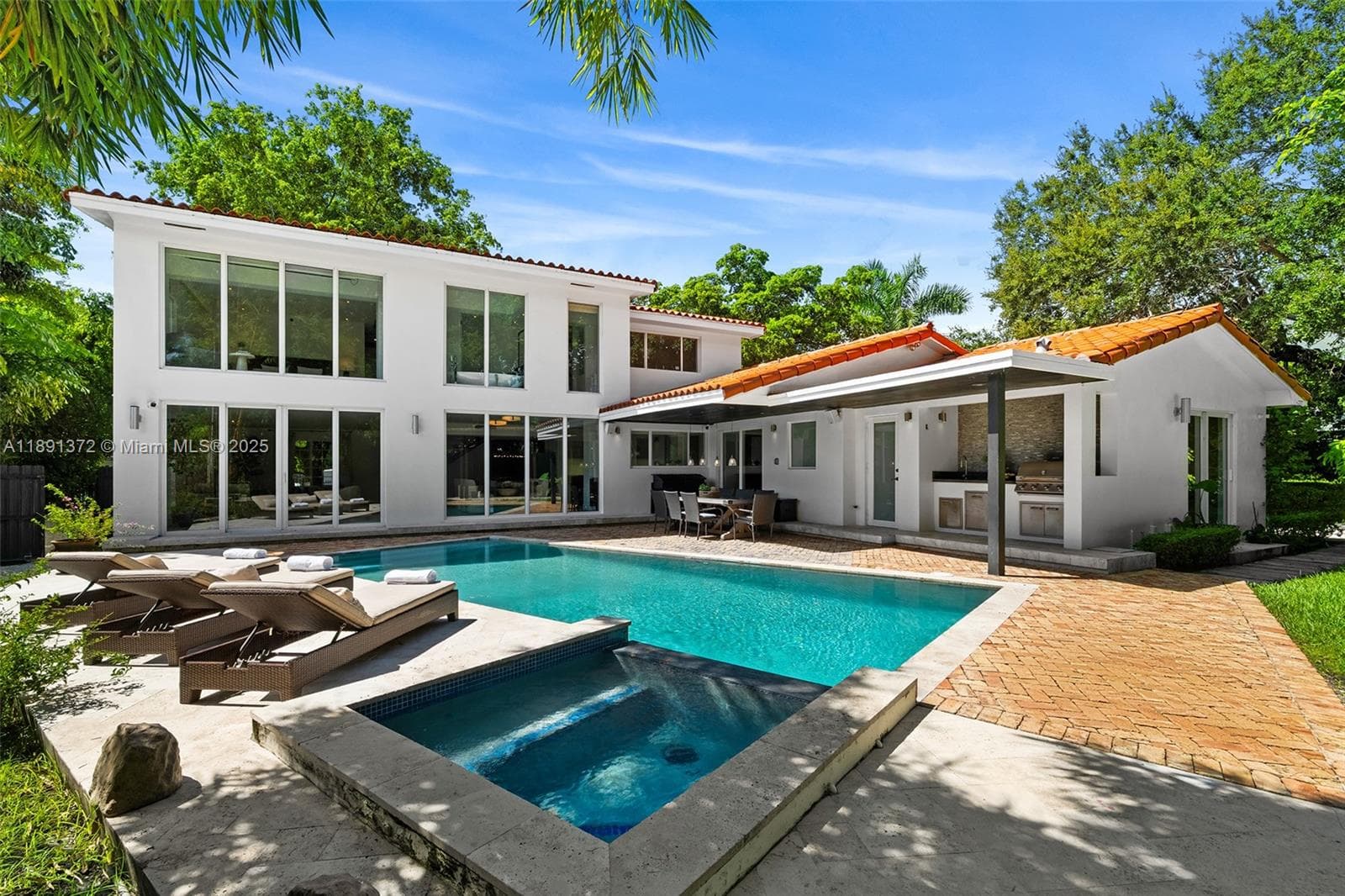 575 Bay Point Rd, Miami FL 33137 — 74