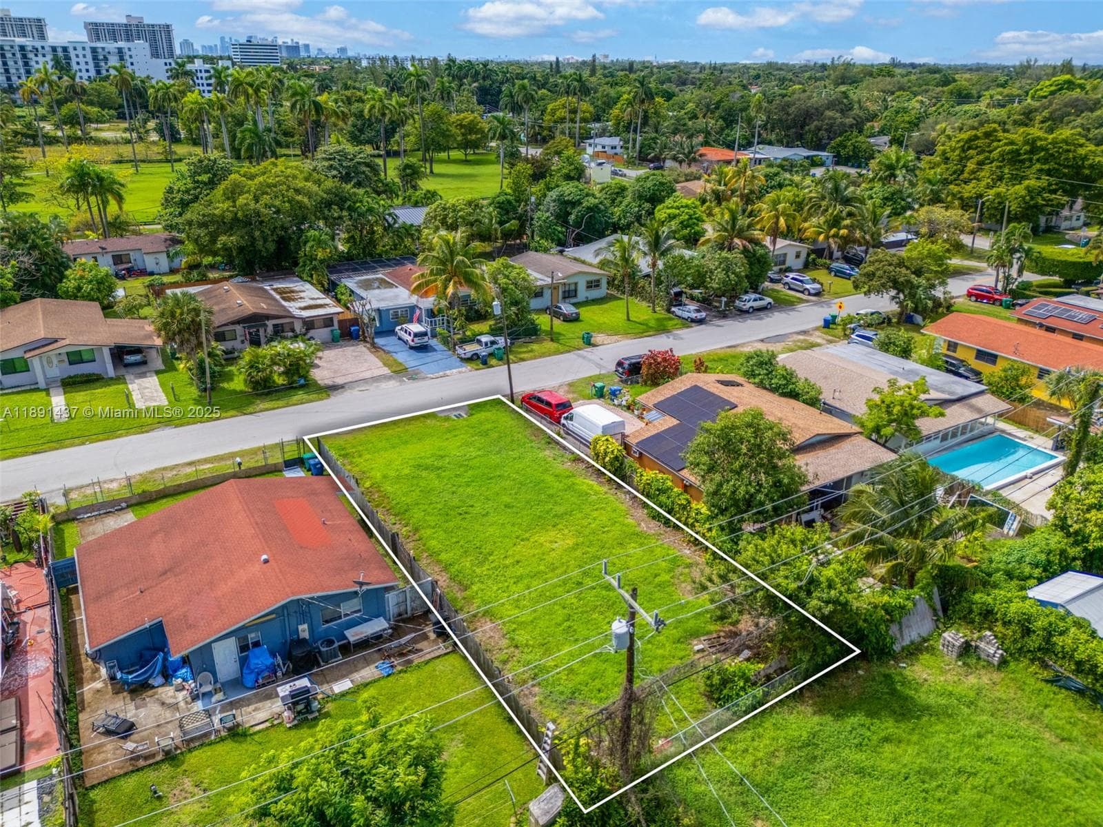 1453 NE 117th St, Miami FL 33161 — 6